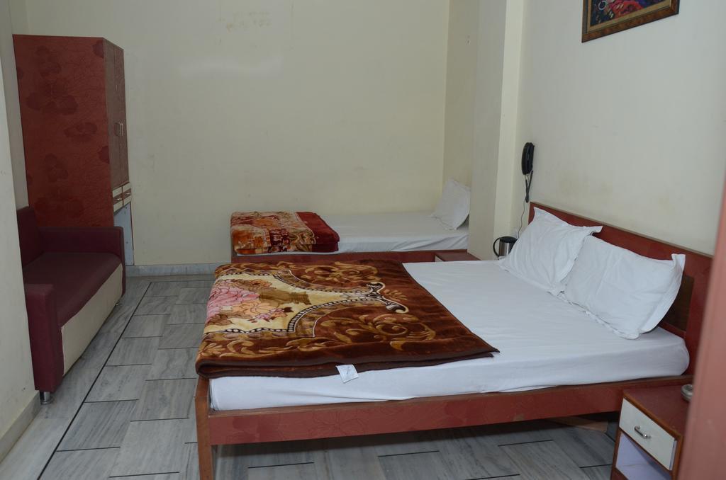Oyo 15242 Hotel Rathi Palace 斋浦尔 客房 照片