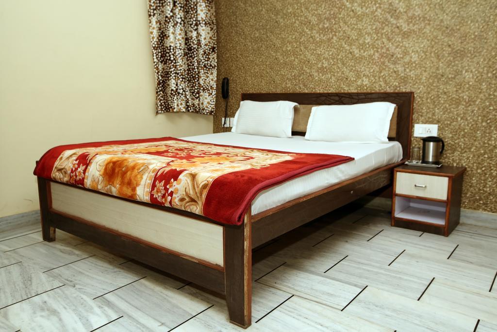 Oyo 15242 Hotel Rathi Palace 斋浦尔 外观 照片