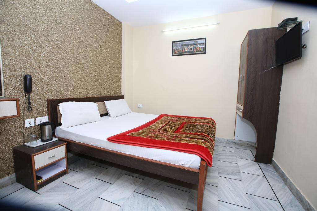 Oyo 15242 Hotel Rathi Palace 斋浦尔 外观 照片
